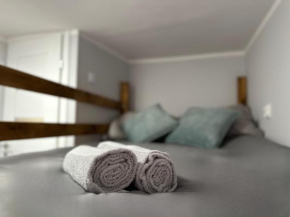 MMRent Valley Room